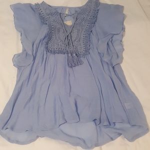 Flutter sleeve blouse